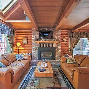 Holiday home Smokeys Den South Tahoe Cabin With Hot Tub!, South Lake Tahoe